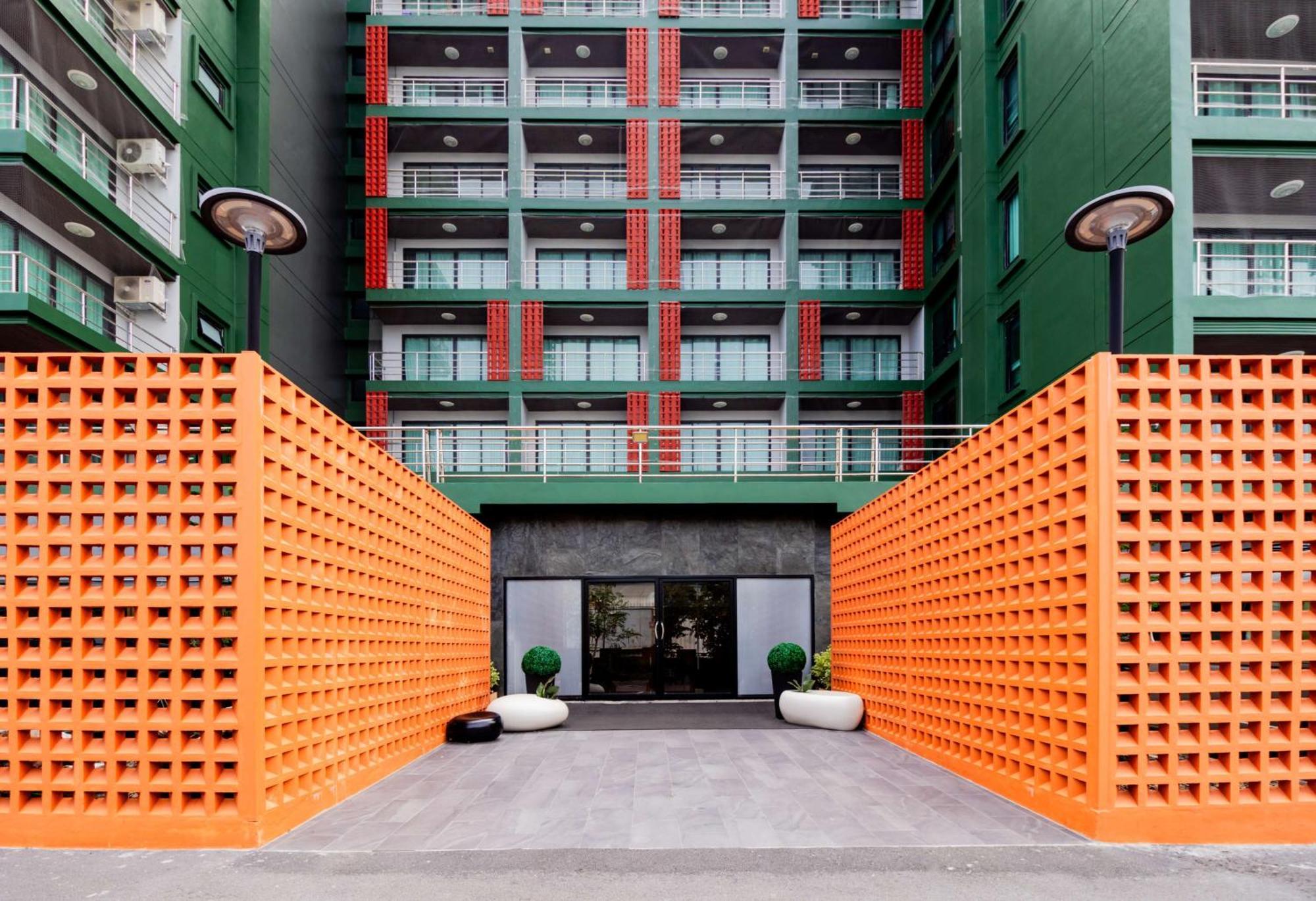 Surestay By Best Western Iconic Suvarnabhumi Bang Bo Exterior foto