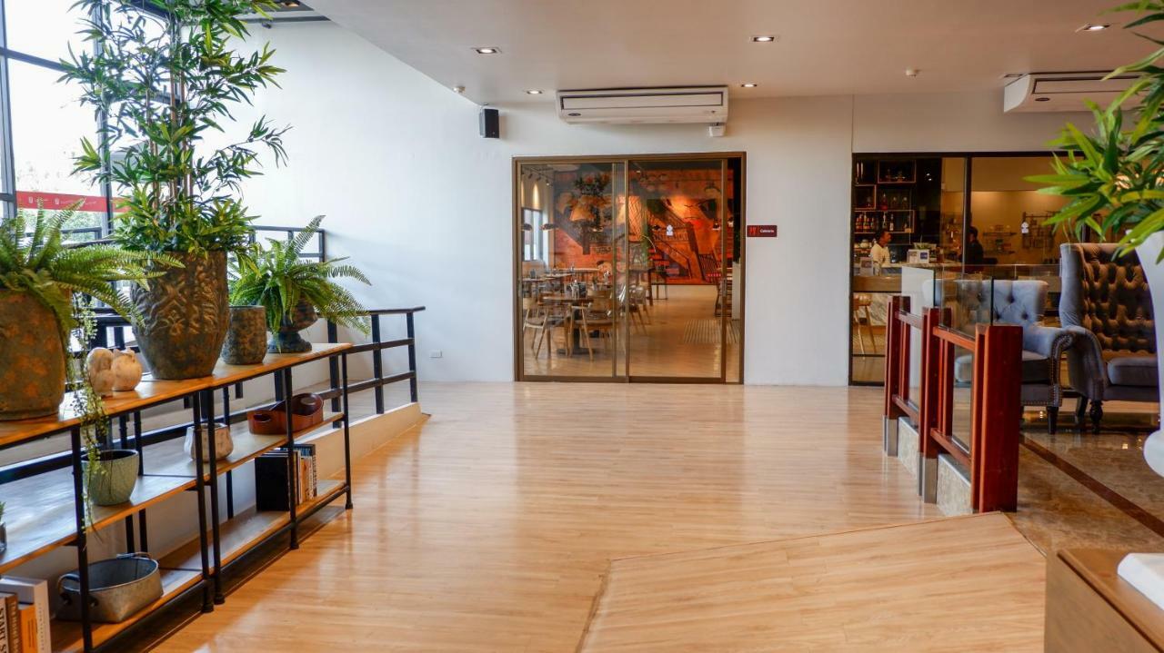 Surestay By Best Western Iconic Suvarnabhumi Bang Bo Exterior foto